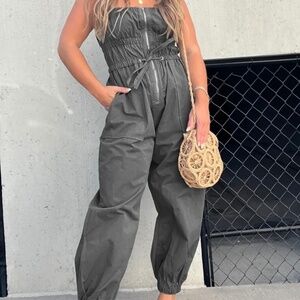 Ruched Elastic Front Zipper Cargo Jumpsuit Gray Sz Medium